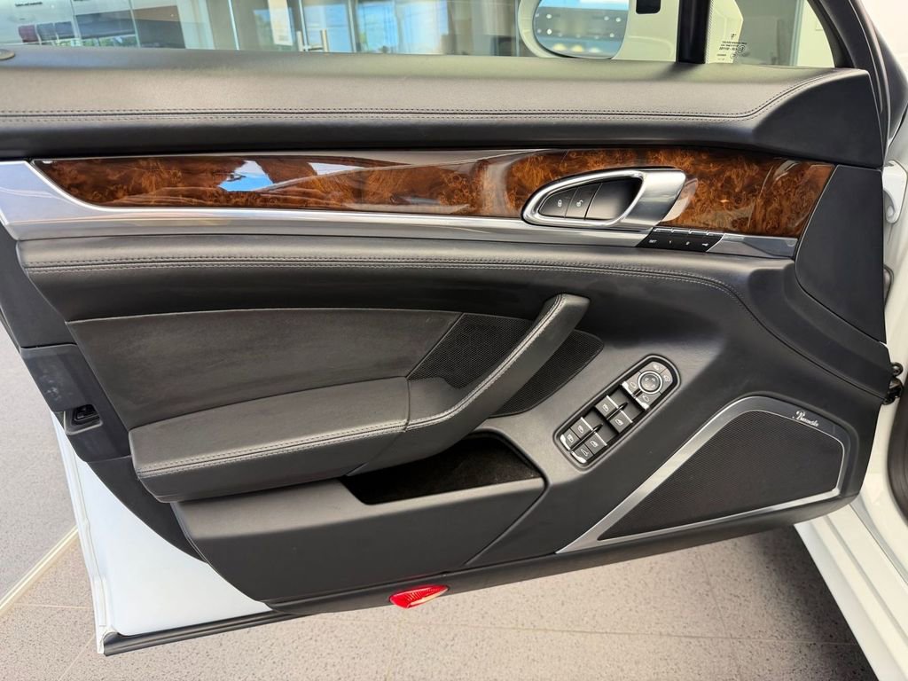 Used 2014 Porsche Panamera AWD/4WD image 20