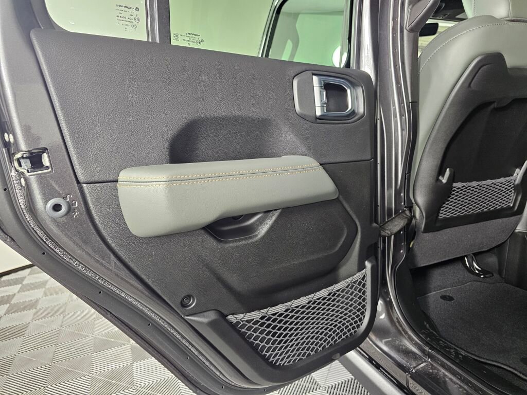 New 2026 Jeep Gladiator Mojave AWD/4WD image 32