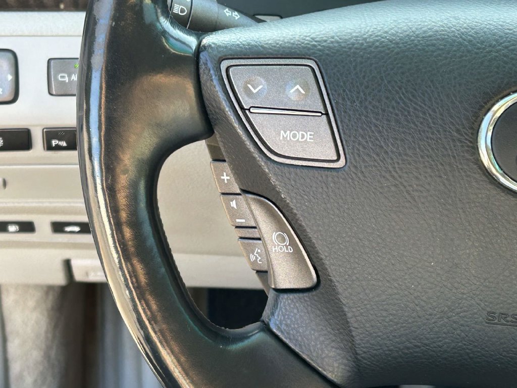Used 2007 Lexus LS 460 L w/ Luxury Pkg RWD image 20