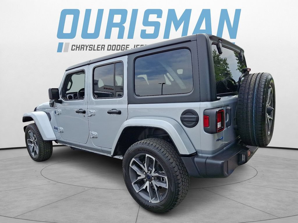 Used 2024 Jeep Wrangler Unlimited AWD/4WD image 4