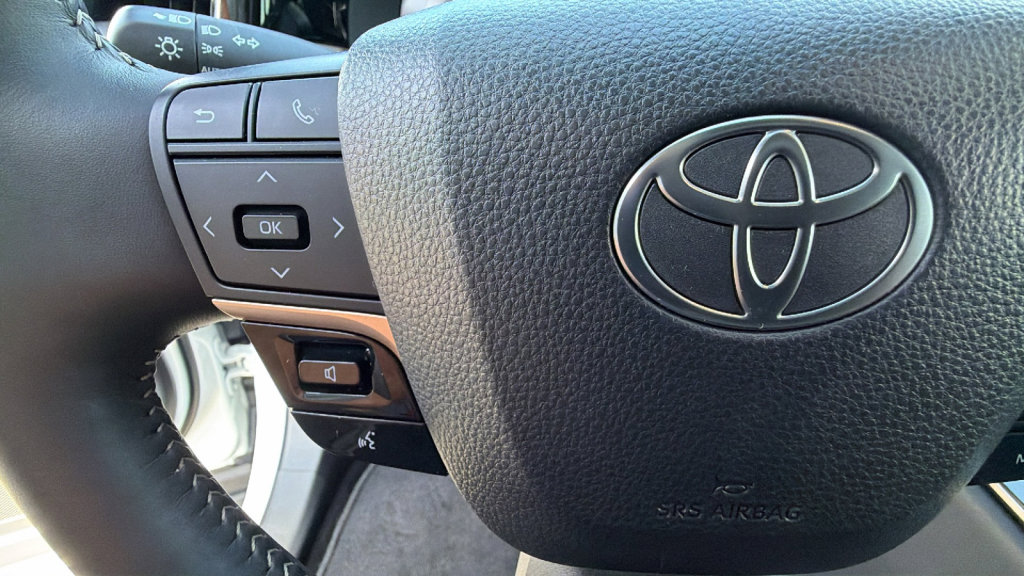 Certified 2025 Toyota Crown Signia w/ Advanced Technology Package image 19