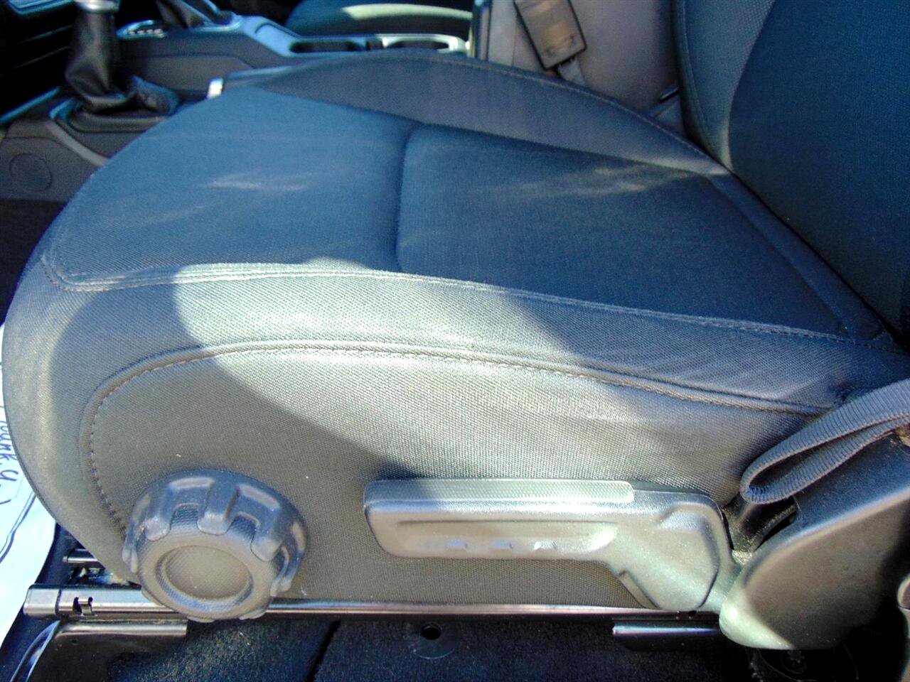 Used 2023 Jeep Gladiator Sport image 13