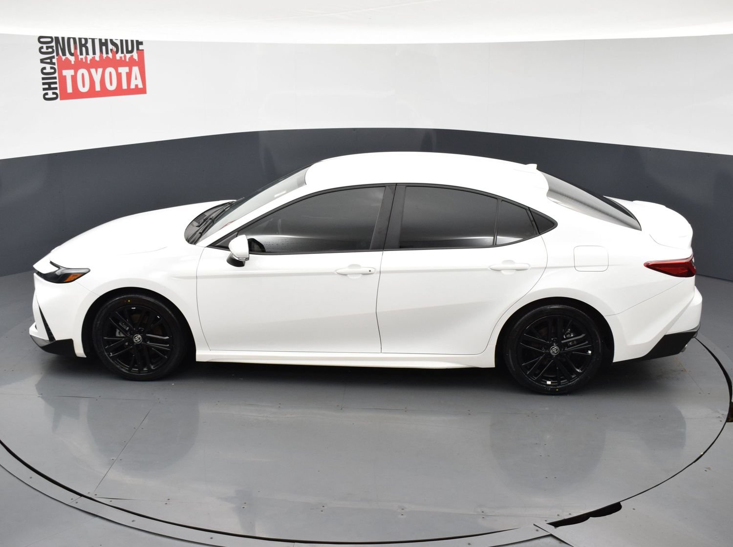 Used 2026 Toyota Camry SE FWD image 18