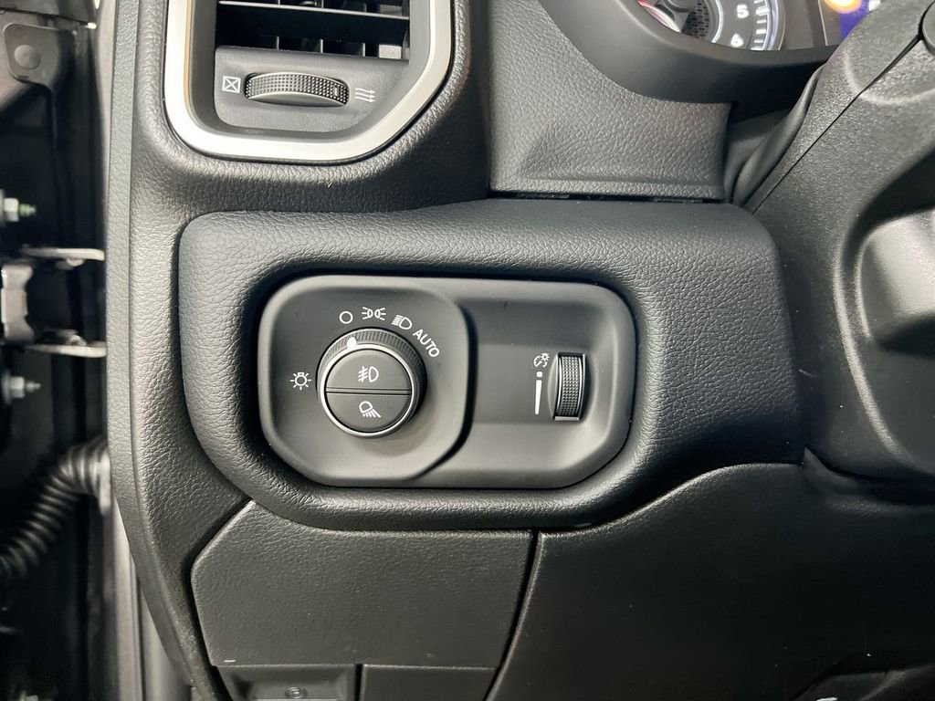 New 2026 RAM 2500 Big Horn AWD/4WD image 19