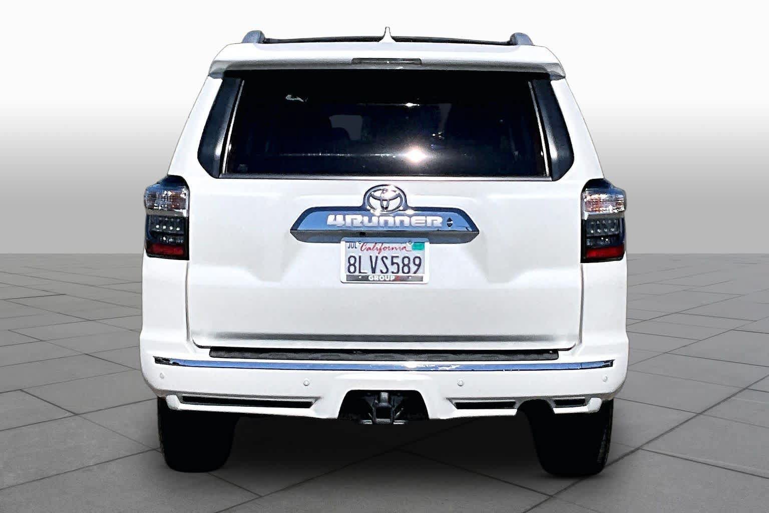 Used 2014 Toyota 4Runner Limited AWD/4WD image 4