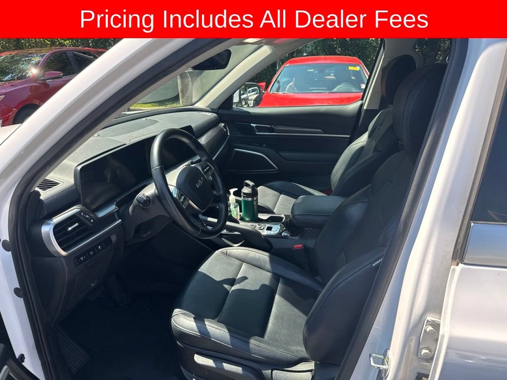 Used 2023 Kia Telluride LX AWD/4WD image 6