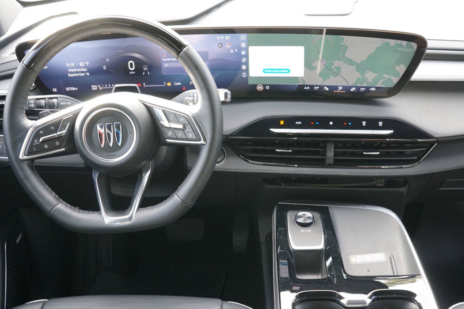 Used 2025 Buick Enclave Sport Touring w/ Super Cruise Package FWD image 24