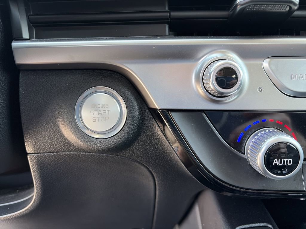 Used 2025 Kia Telluride S image 27