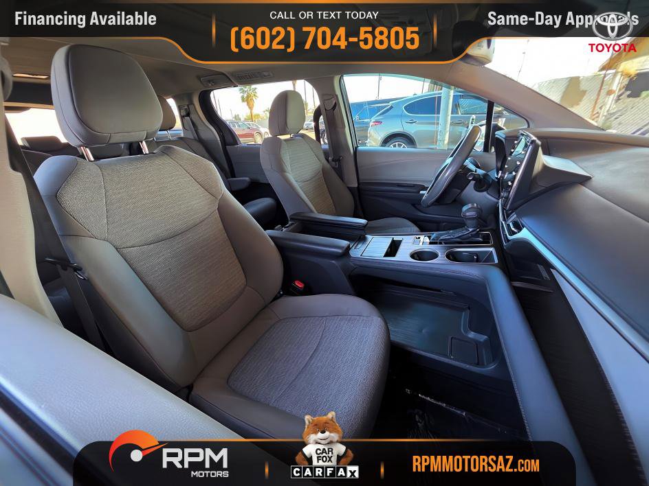 Used 2021 Toyota Sienna LE w/ LE Plus Package image 17