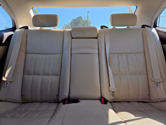 Used 2017 Lexus ES 300h w/ Luxury Package FWD image 10