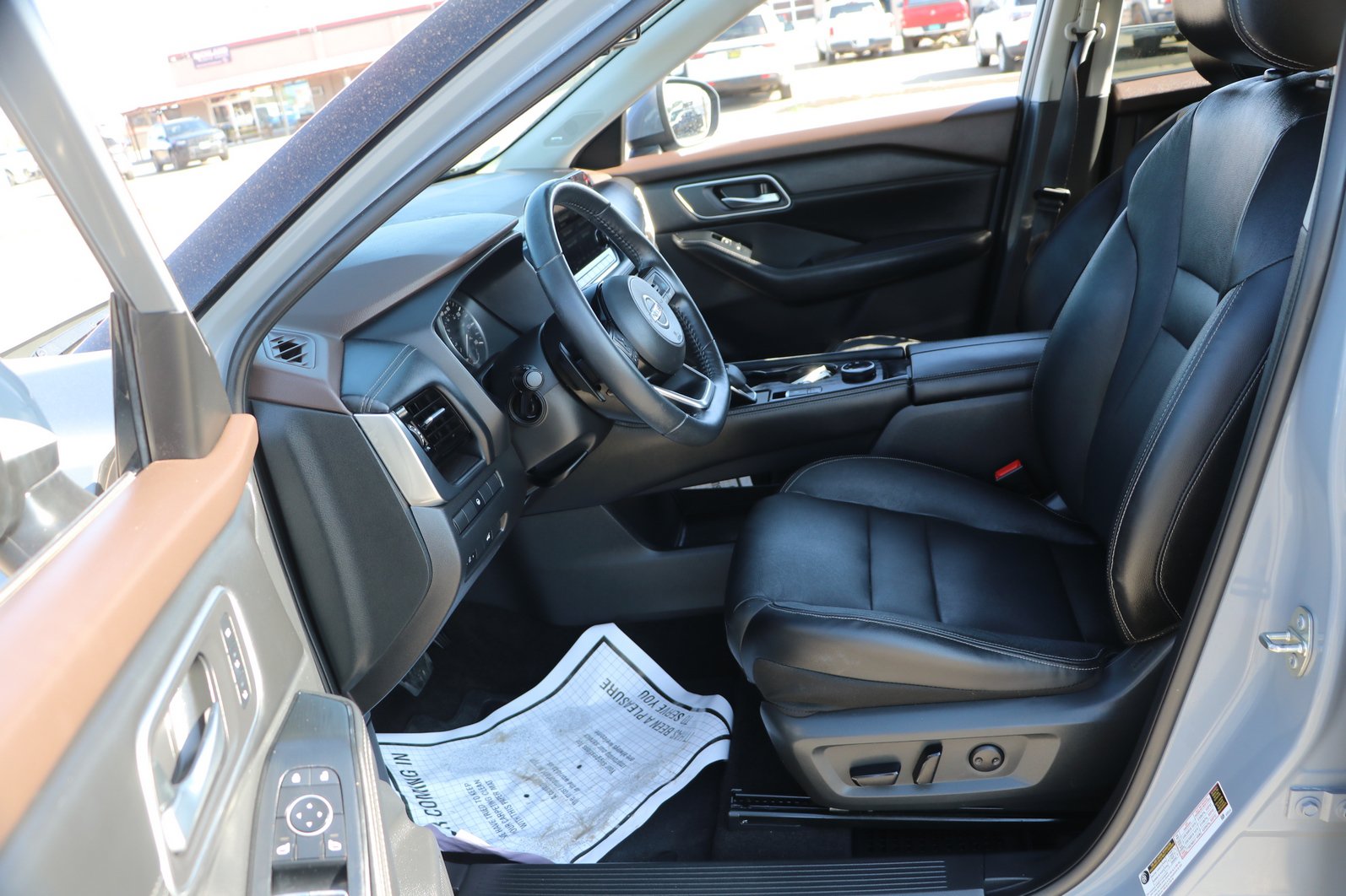 Used 2021 Nissan Rogue SL w/ Premium Package AWD/4WD image 11