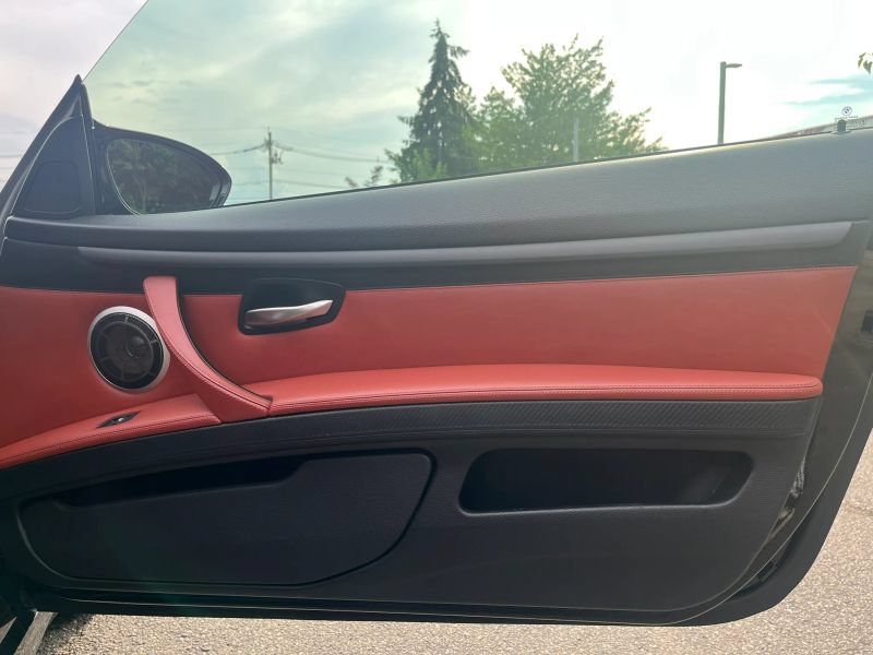 Used 2013 BMW M3 Coupe w/ Premium Pkg RWD image 17