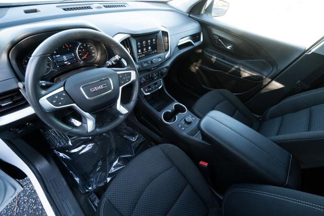 Used 2024 GMC Terrain SLE w/ Driver Convenience Package image 25