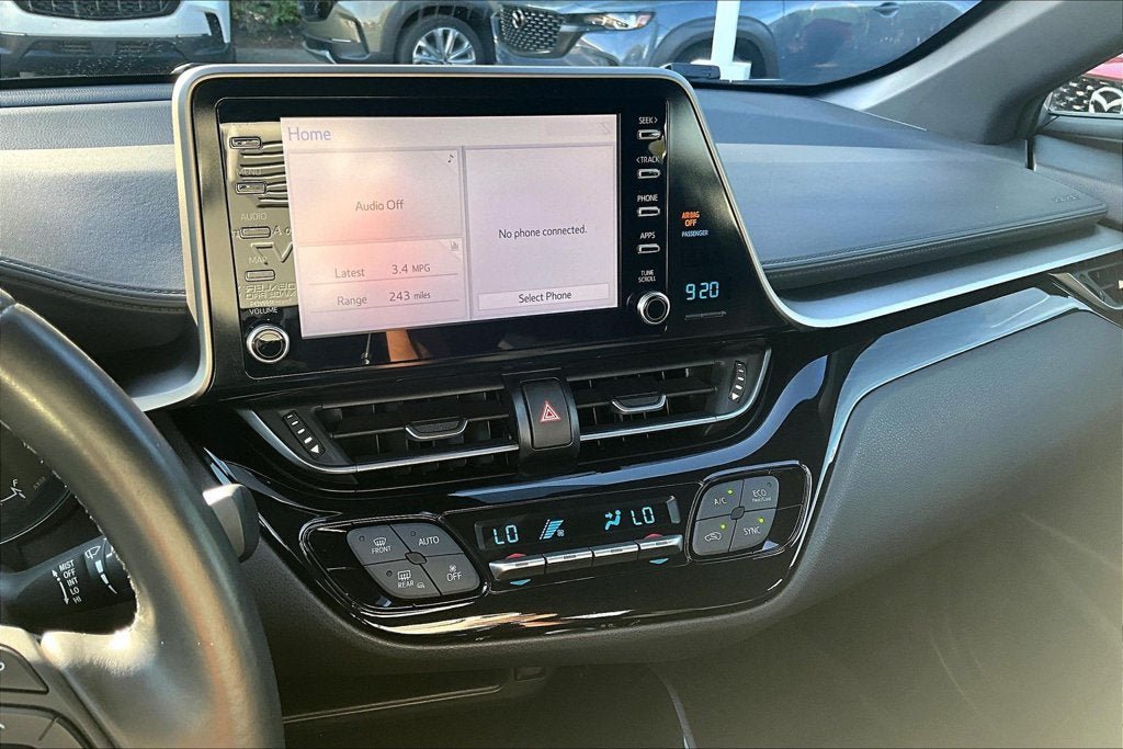 Used 2019 Toyota C-HR XLE FWD image 5
