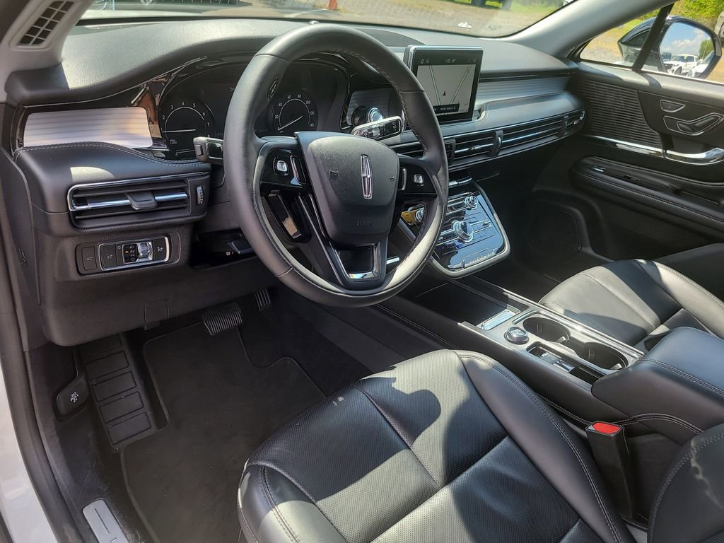 Used 2022 Lincoln Corsair AWD w/ Equipment Group 101A image 16