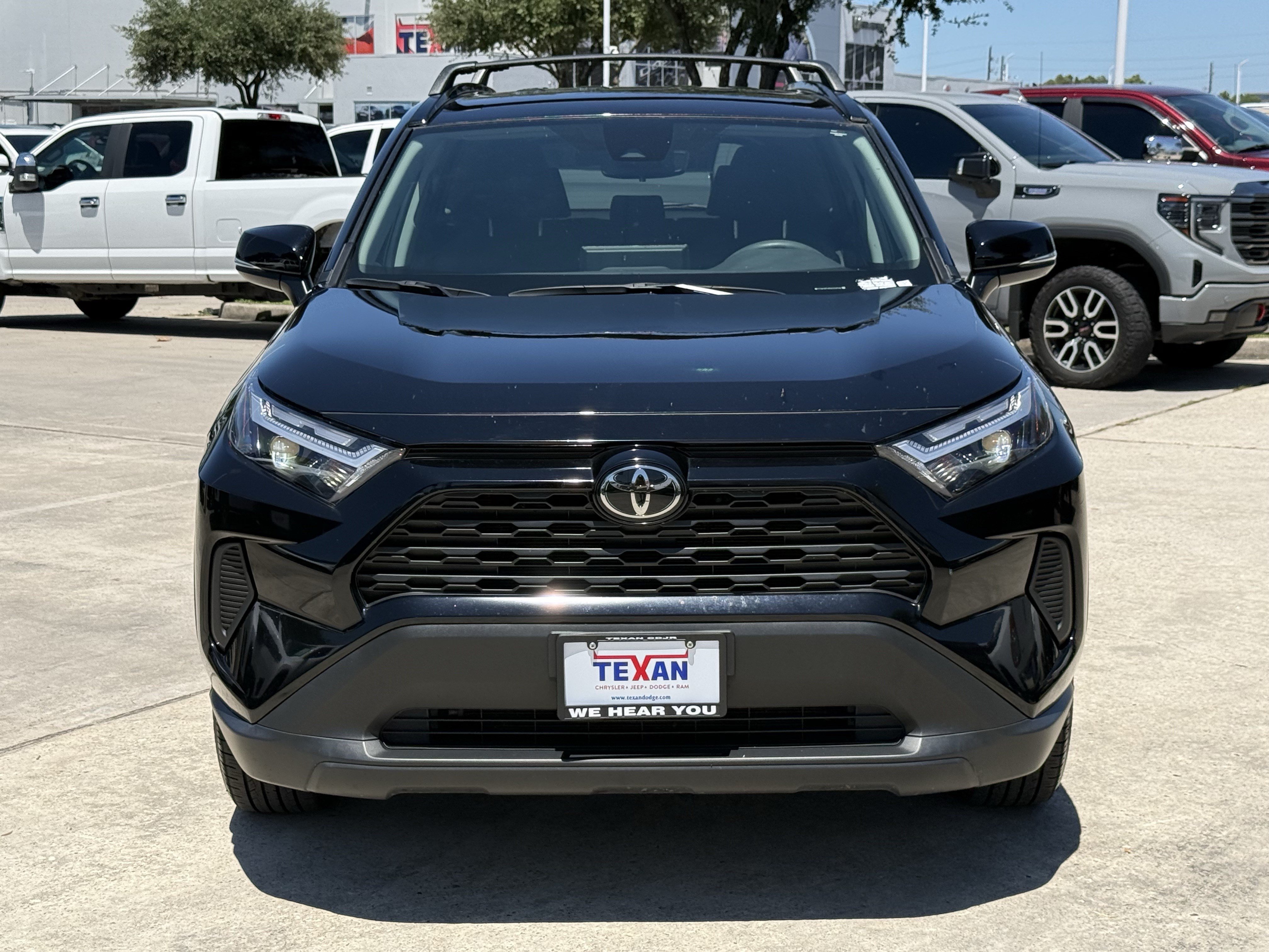 Used 2025 Toyota RAV4 XLE FWD image 11