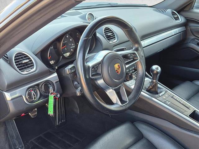 Used 2019 Porsche 718 Cayman RWD image 10