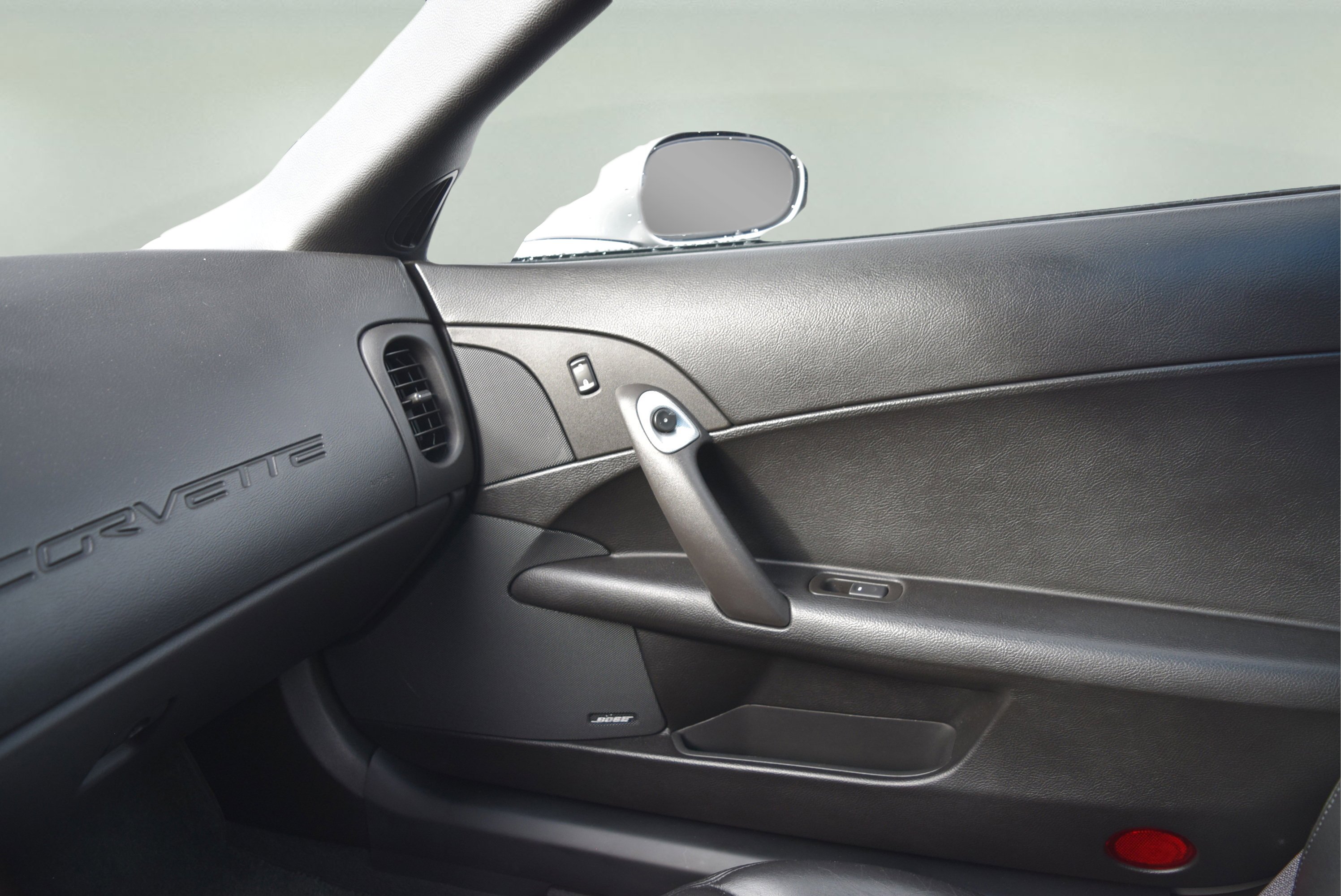 Used 2005 Chevrolet Corvette Coupe w/ Preferred Equipment Group image 15