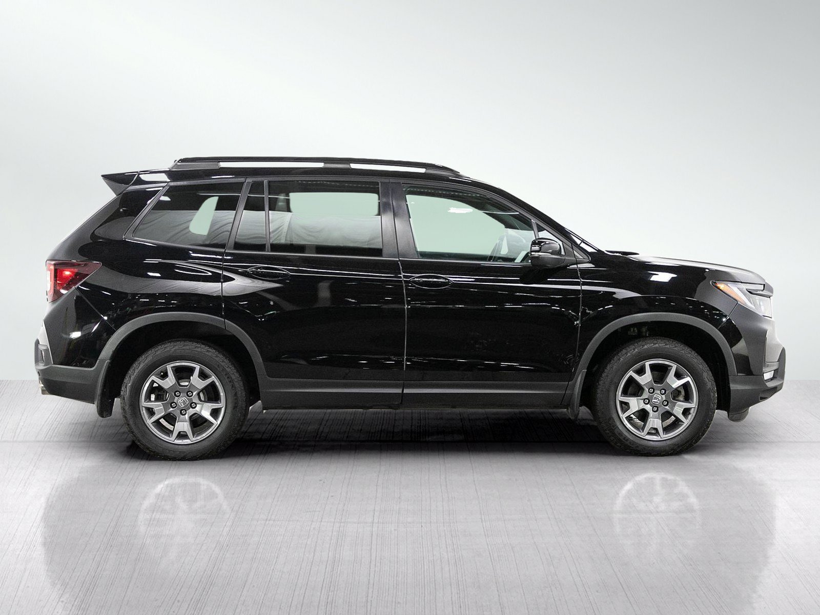 Used 2023 Honda Passport TrailSport image 6