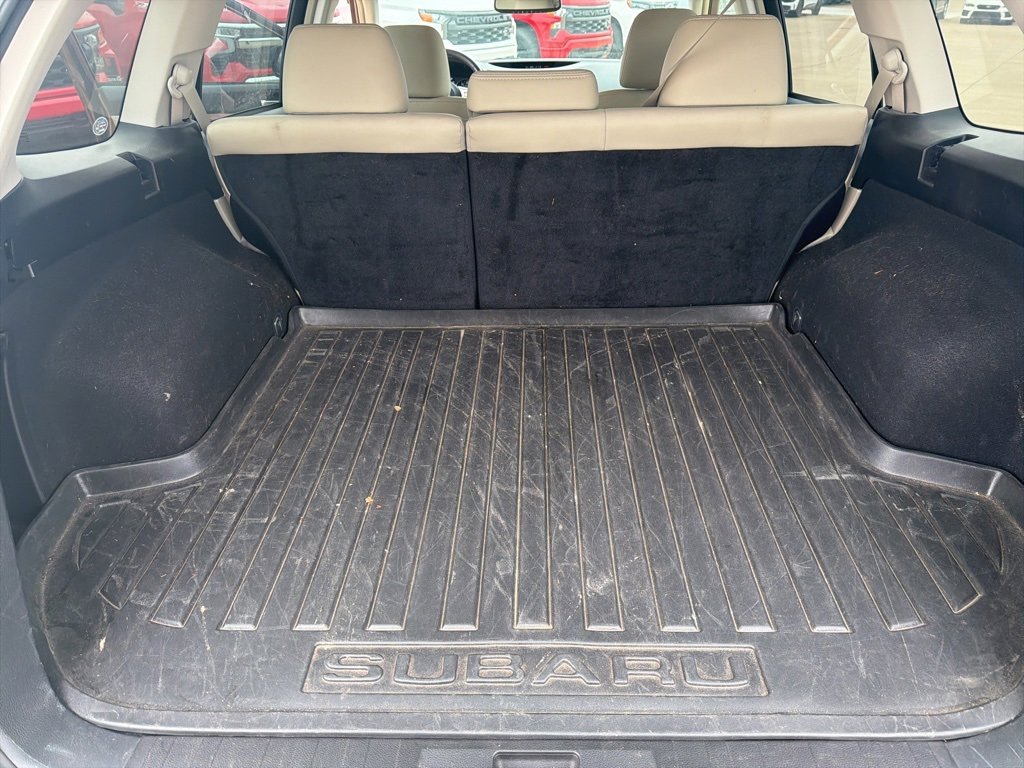 Used 2011 Subaru Outback 2.5i Limited image 22