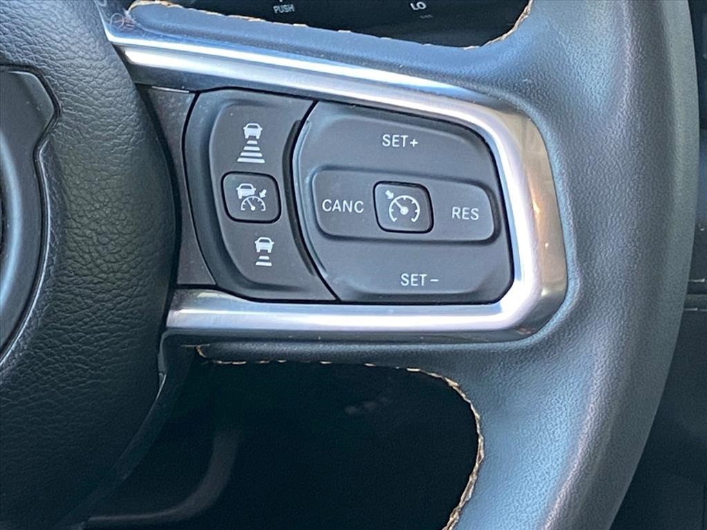 Used 2024 Jeep Wrangler Sahara image 8