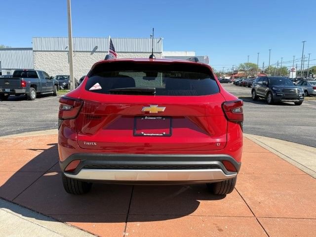 New 2026 Chevrolet Trax LT w/ LT Convenience Package FWD image 5