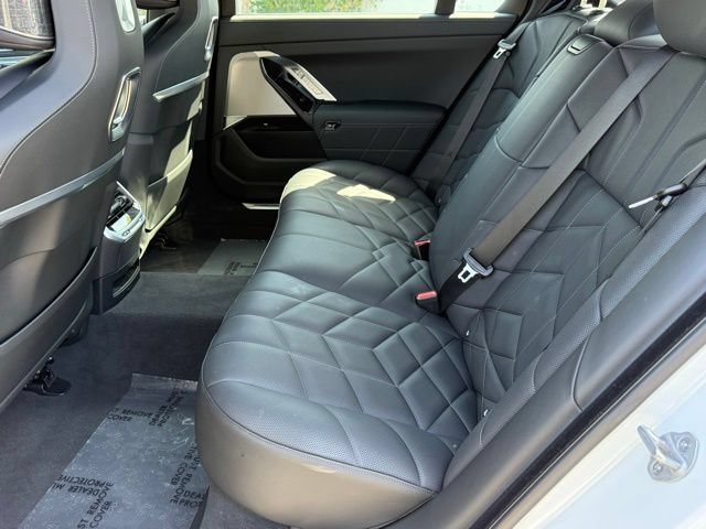 Used 2026 BMW 750e xDrive AWD/4WD image 65
