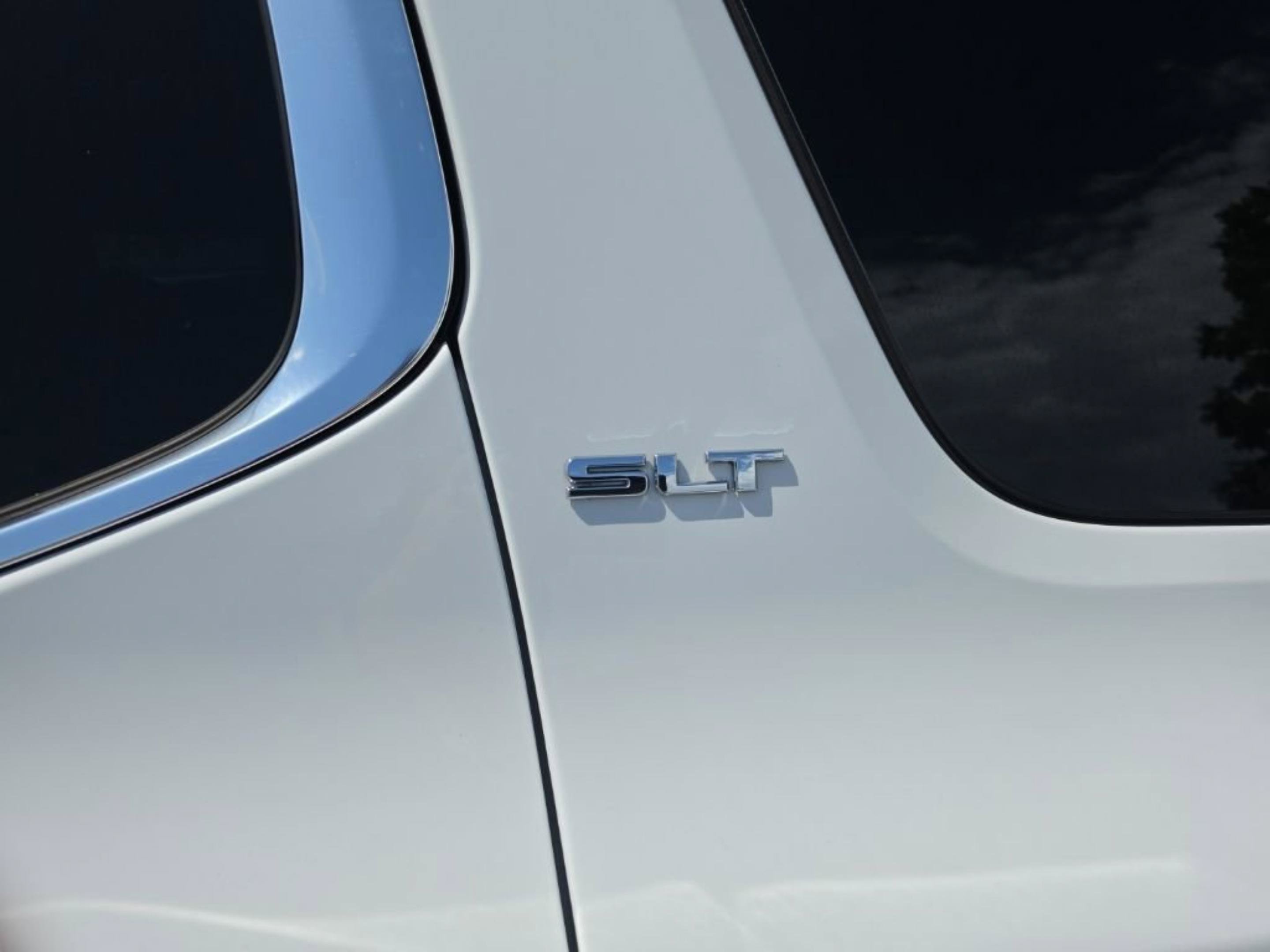 Used 2018 GMC Acadia SLT AWD/4WD image 34