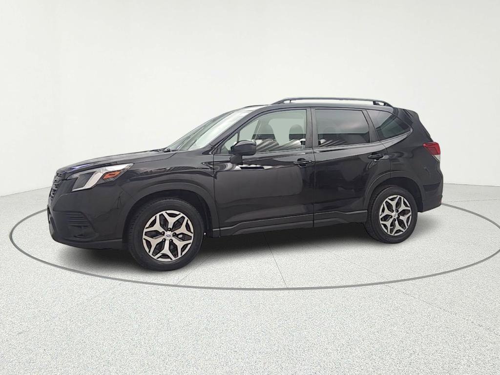 Used 2022 Subaru Forester Premium image 3