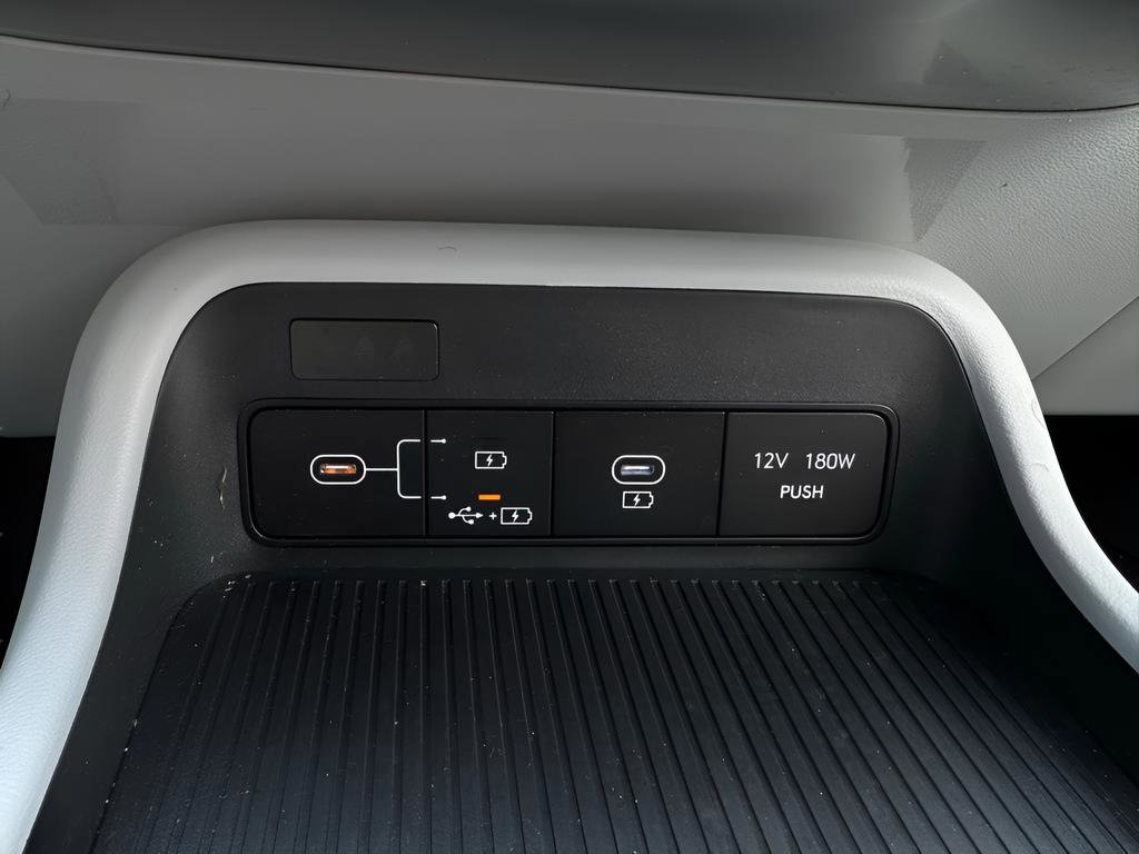 Certified 2024 Hyundai Kona SEL image 33