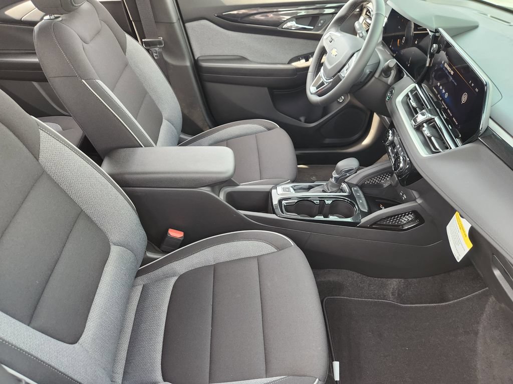 New 2026 Chevrolet TrailBlazer LT w/ Convenience Package FWD image 11