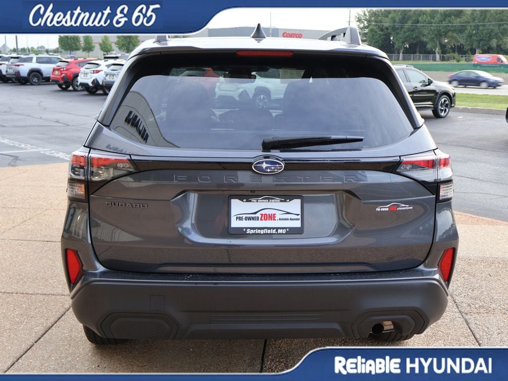 Used 2025 Subaru Forester Premium AWD/4WD image 5