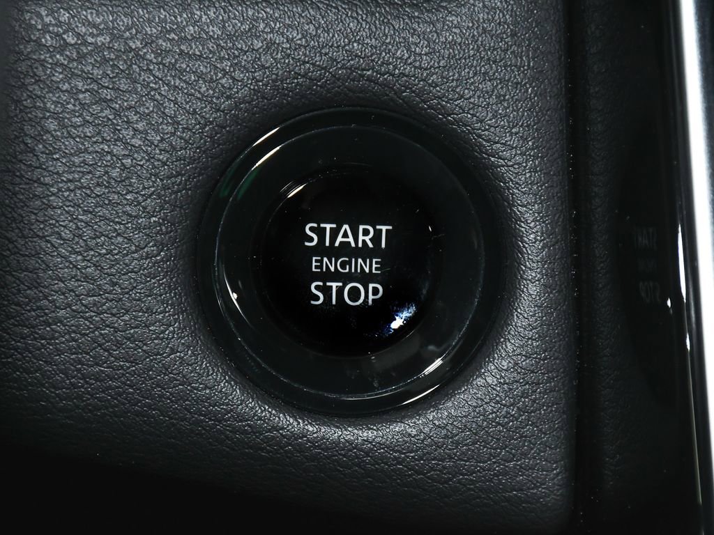 Used 2025 Nissan Armada Platinum Reserve AWD/4WD image 33