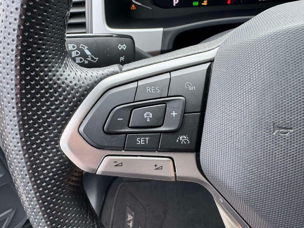 Used 2022 Volkswagen Atlas Cross Sport SEL Premium R-Line AWD/4WD image 22