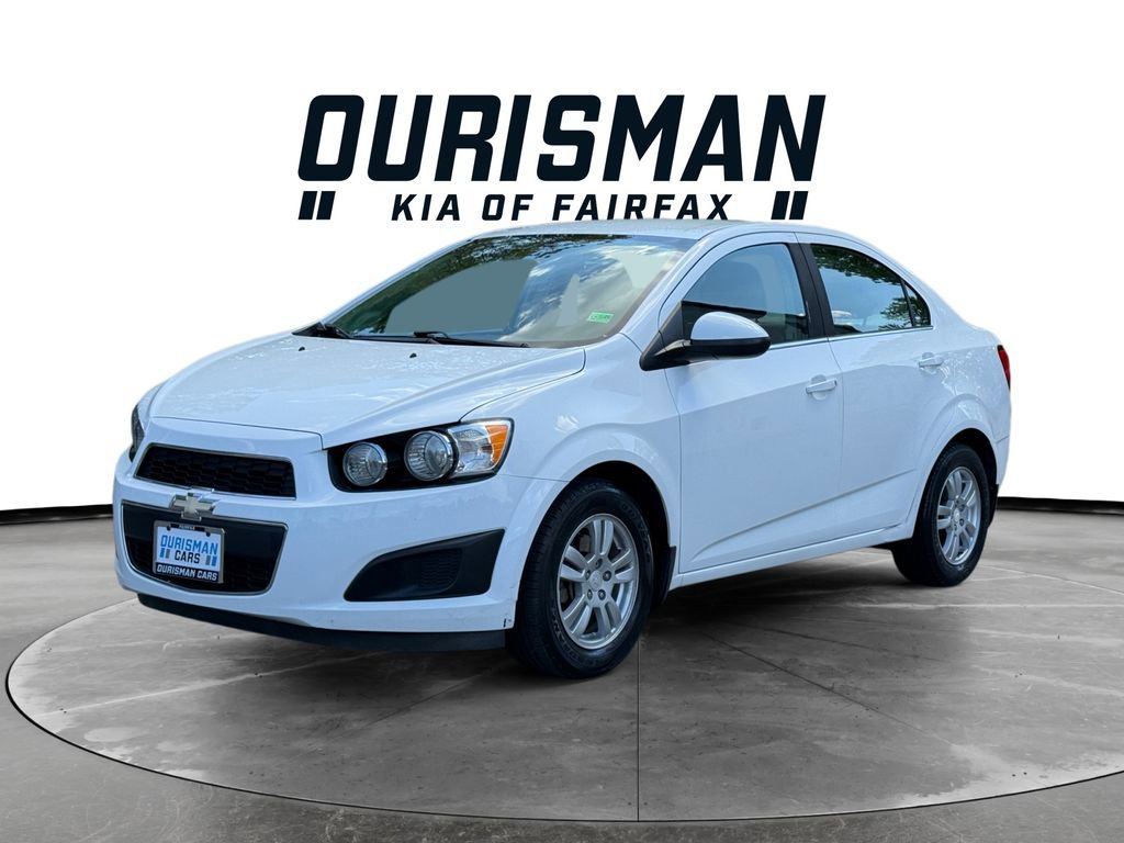 Used 2015 Chevrolet Sonic LT FWD image 2