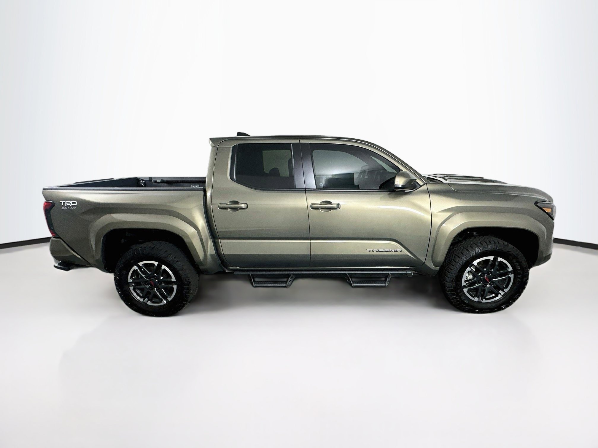 Used 2025 Toyota Tacoma TRD Sport AWD/4WD image 10