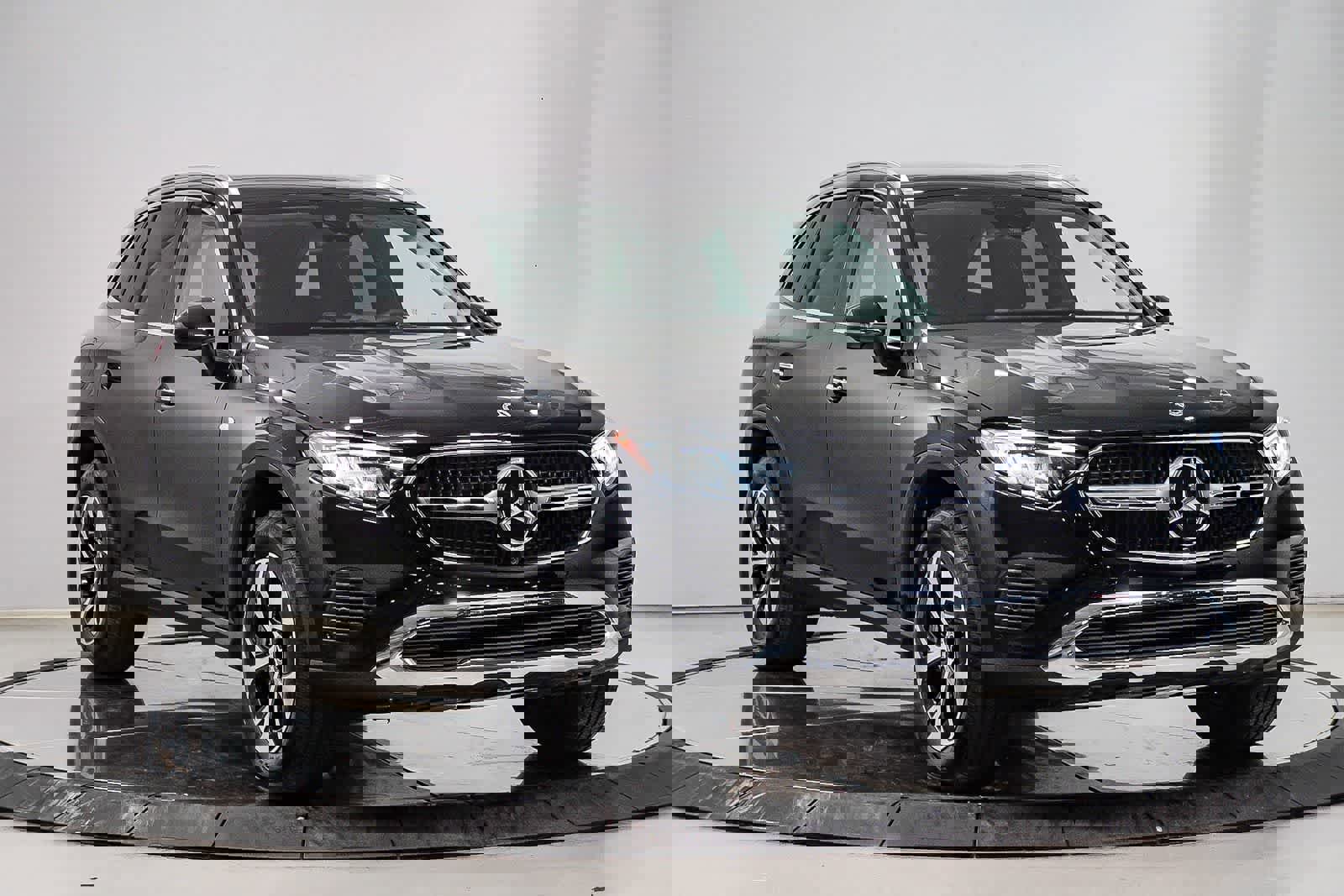 Used 2025 Mercedes-Benz GLC 350e image 5