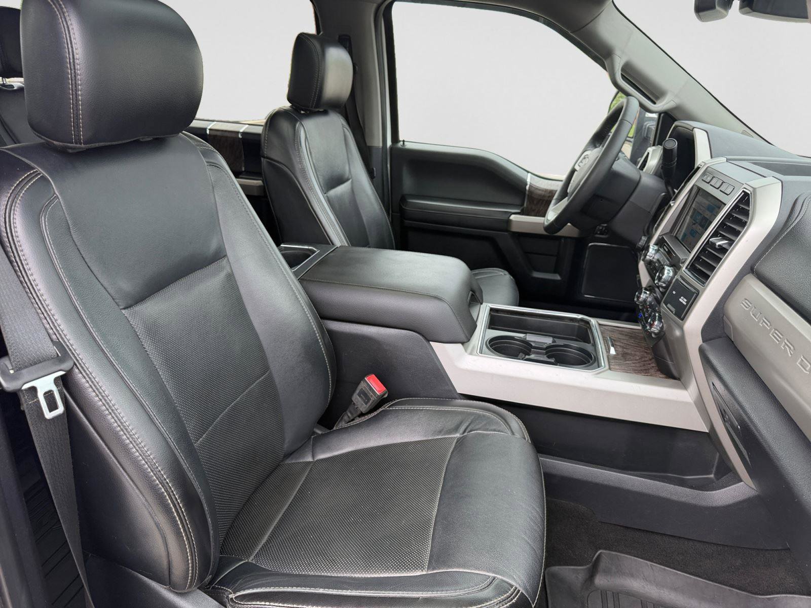 Used 2019 Ford F250 Lariat w/ Lariat Ultimate Package image 15