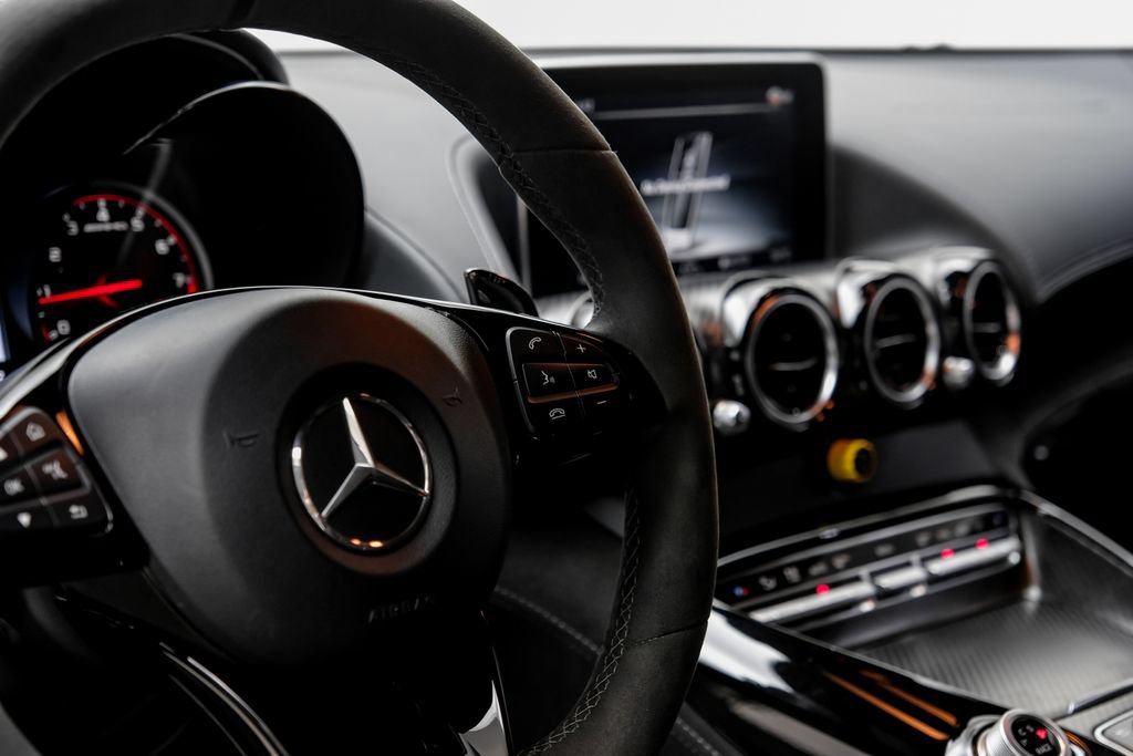 Used 2018 Mercedes-Benz AMG GT R image 19