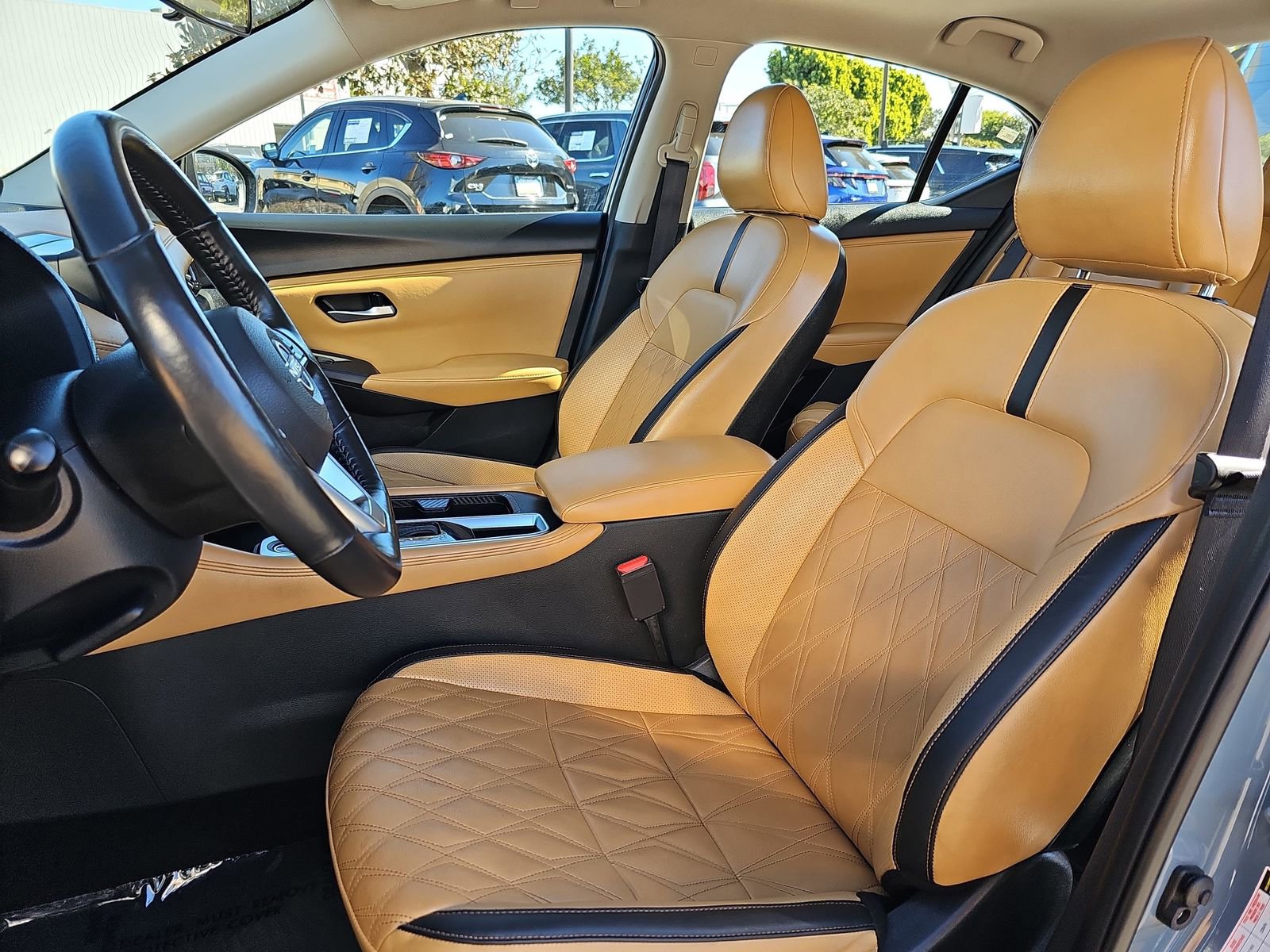 Used 2025 Nissan Sentra SV w/ SV Premium Package image 14