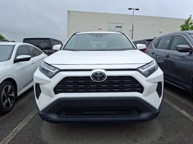 Used 2024 Toyota RAV4 XLE FWD image 2