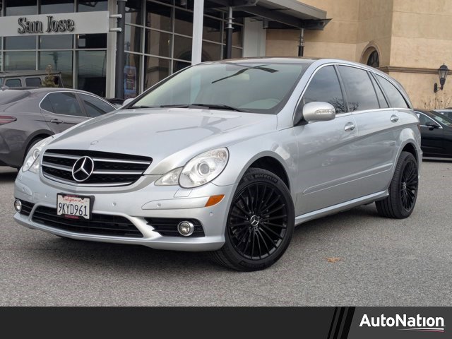 Used 2010 Mercedes-Benz R 350 4MATIC image 1
