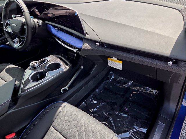 New 2027 Cadillac Optiq V w/ Deep Ocean Design Edition AWD/4WD image 24