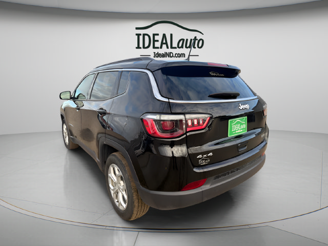 Used 2024 Jeep Compass Latitude AWD/4WD image 5