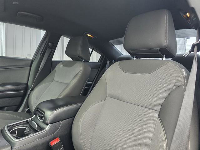 Used 2017 Dodge Charger SE w/ Popular Equipment Group image 8