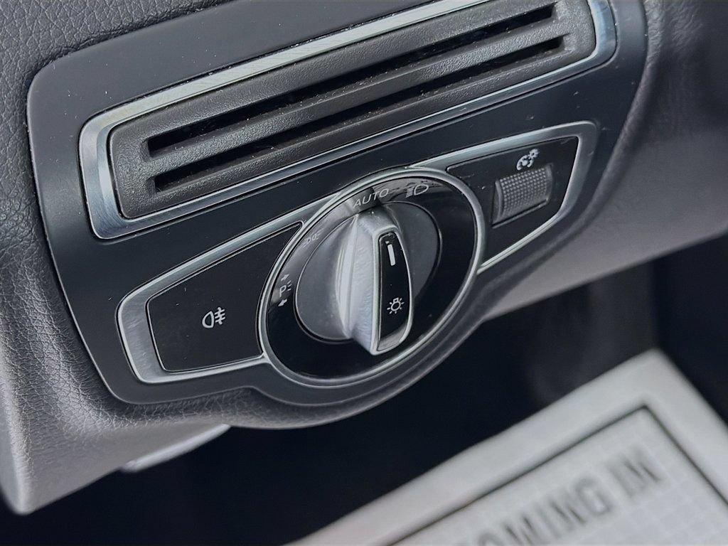 Used 2016 Mercedes-Benz C 300 4MATIC Sedan image 10