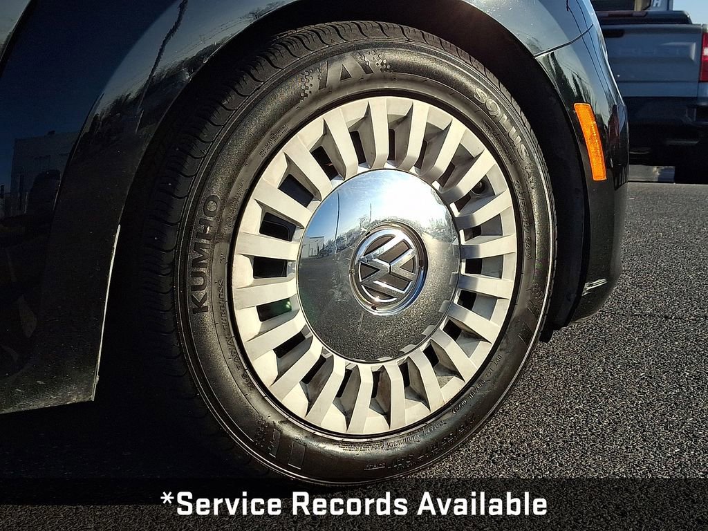 Used 2014 Volkswagen Beetle 2.5 image 9