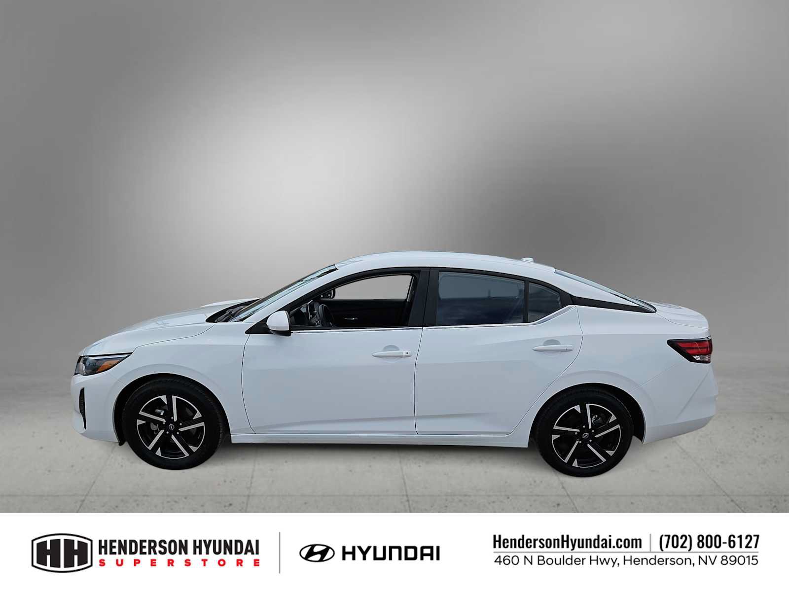 Used 2024 Nissan Sentra SV FWD image 5