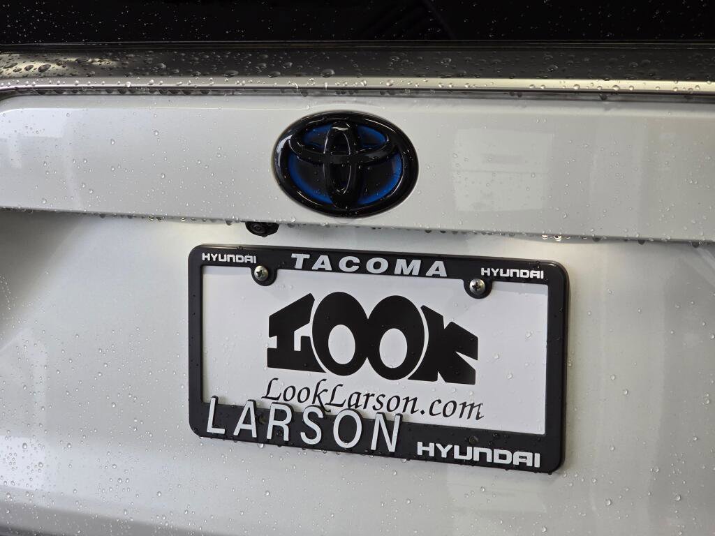 Used 2024 Toyota RAV4 XSE w/ Weather Package image 15