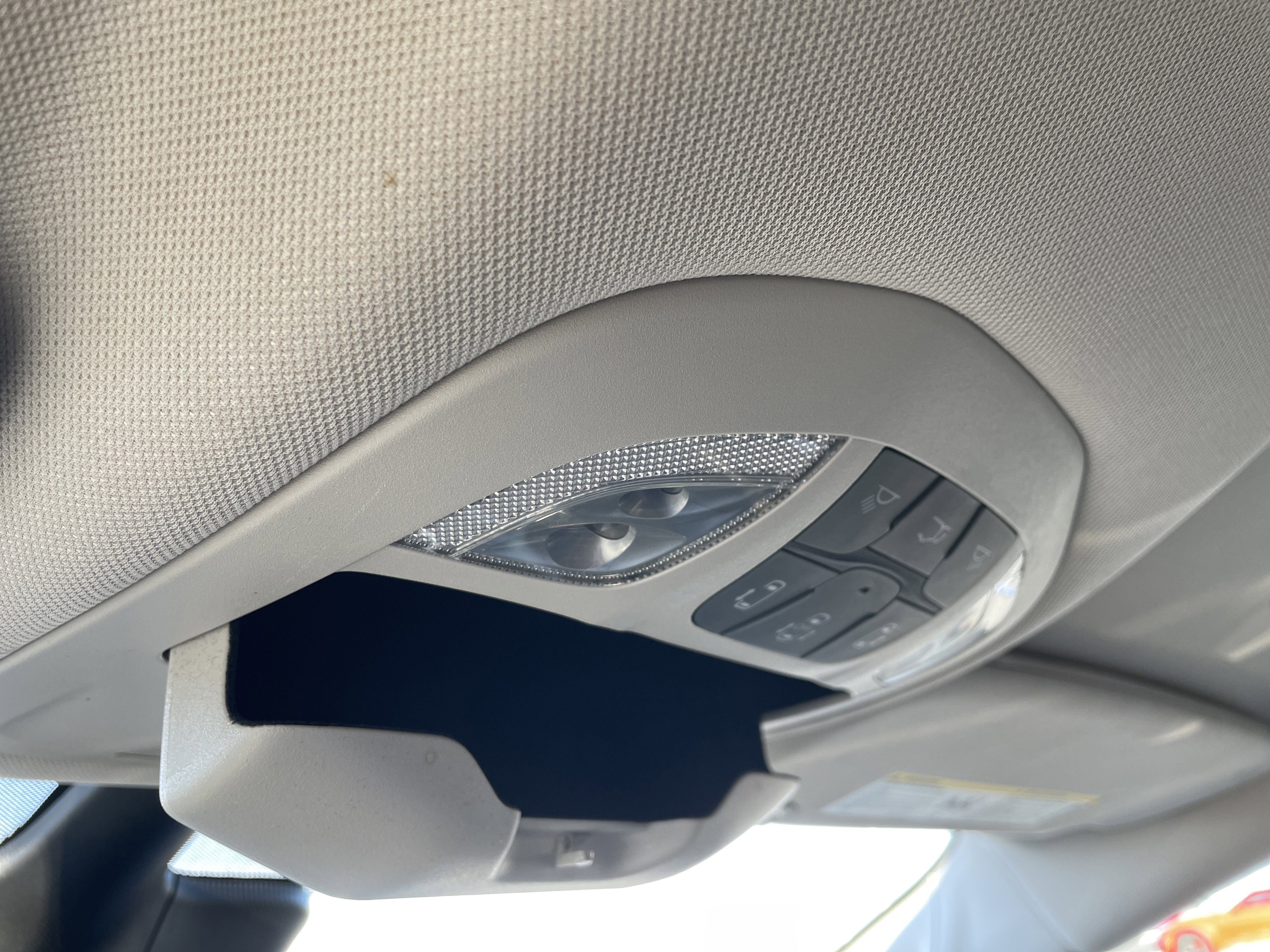 Used 2024 Chrysler Pacifica Touring-L image 36